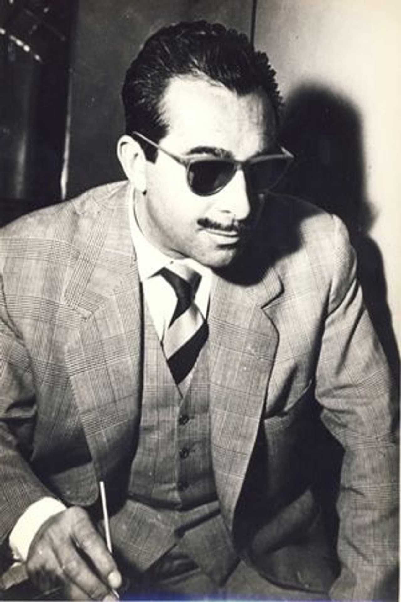 Ignacio F Iquino
