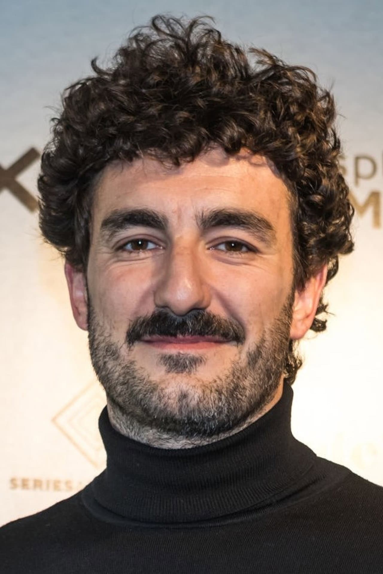 Miki Esparb