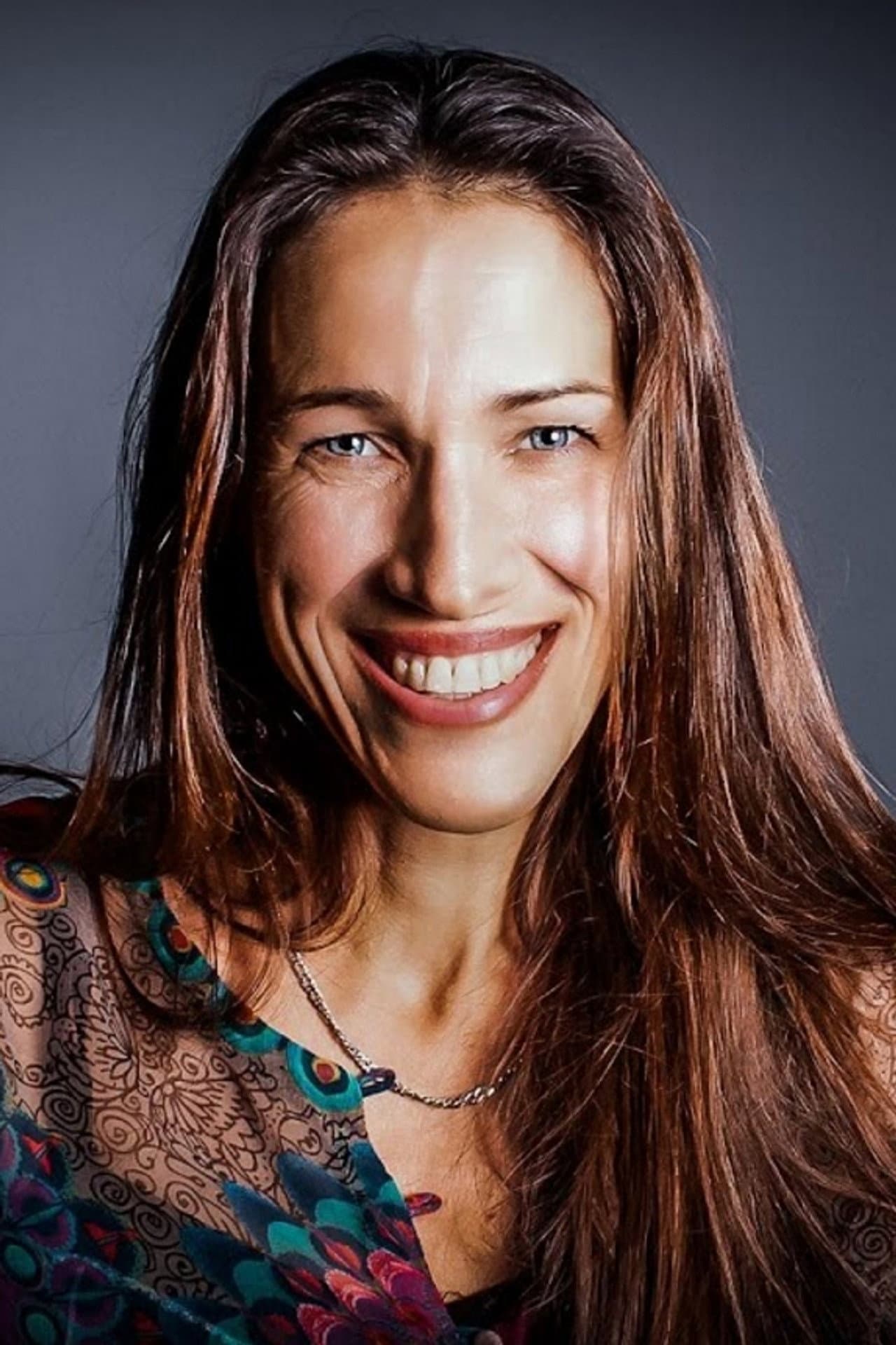 Claudia Urbschat Mingues