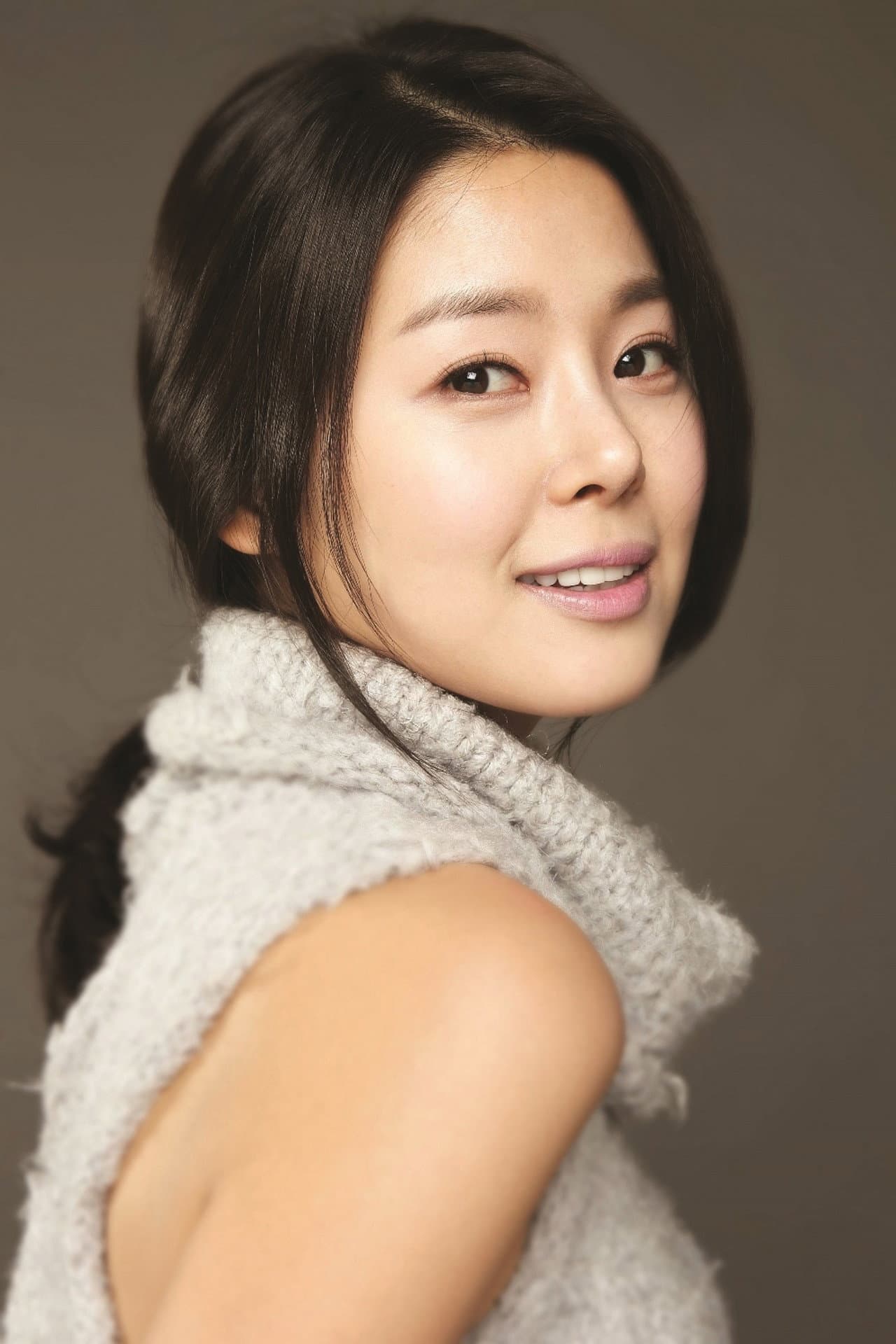 Min Ji A