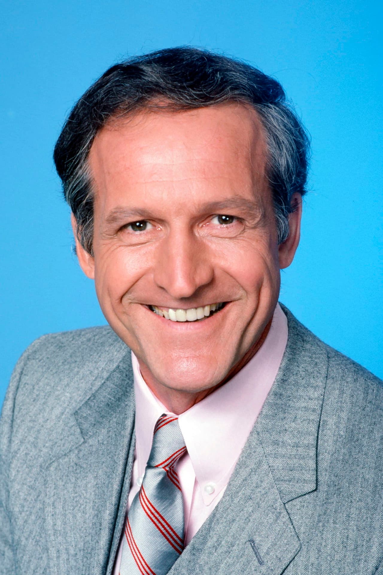 Daniel J Travanti