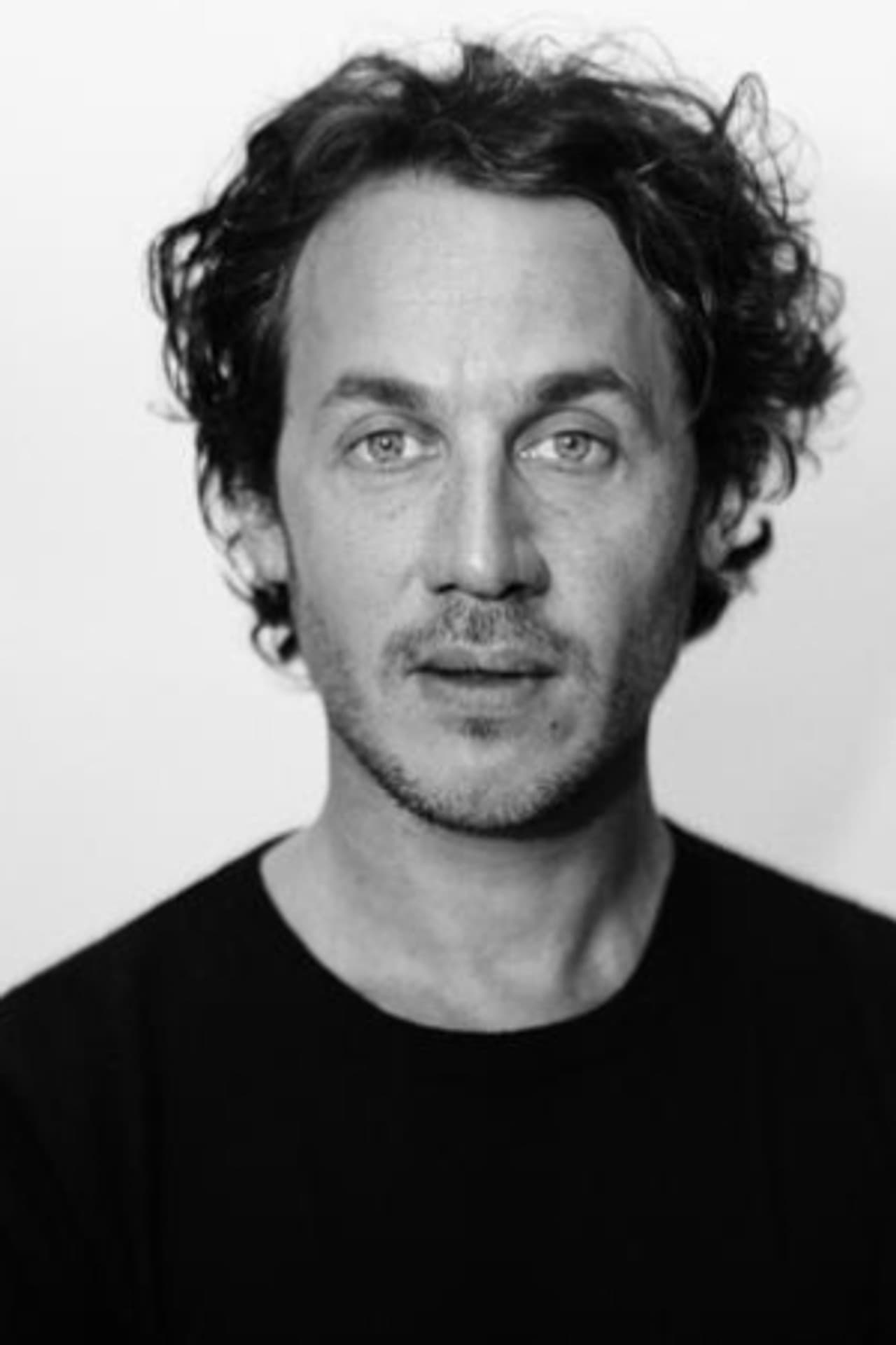 Dustin Demri Burns