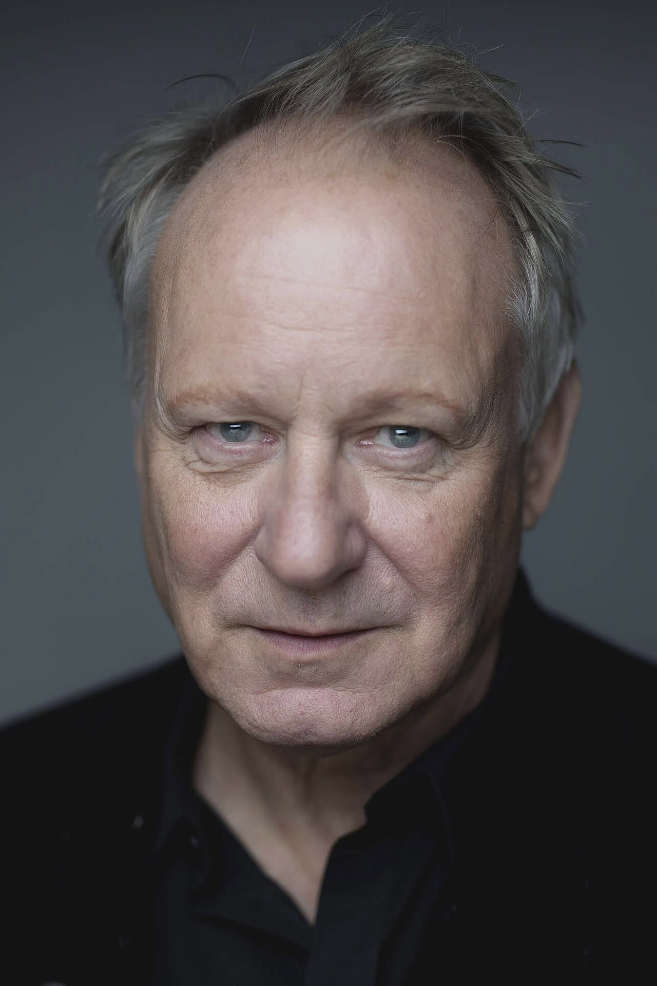 Stellan Skarsgard