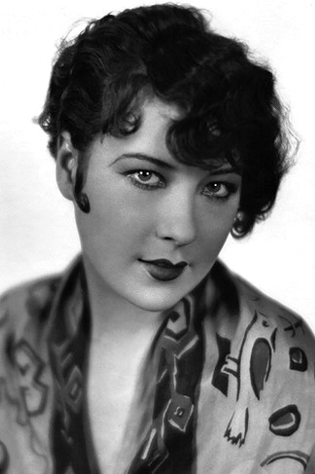Yola Davril
