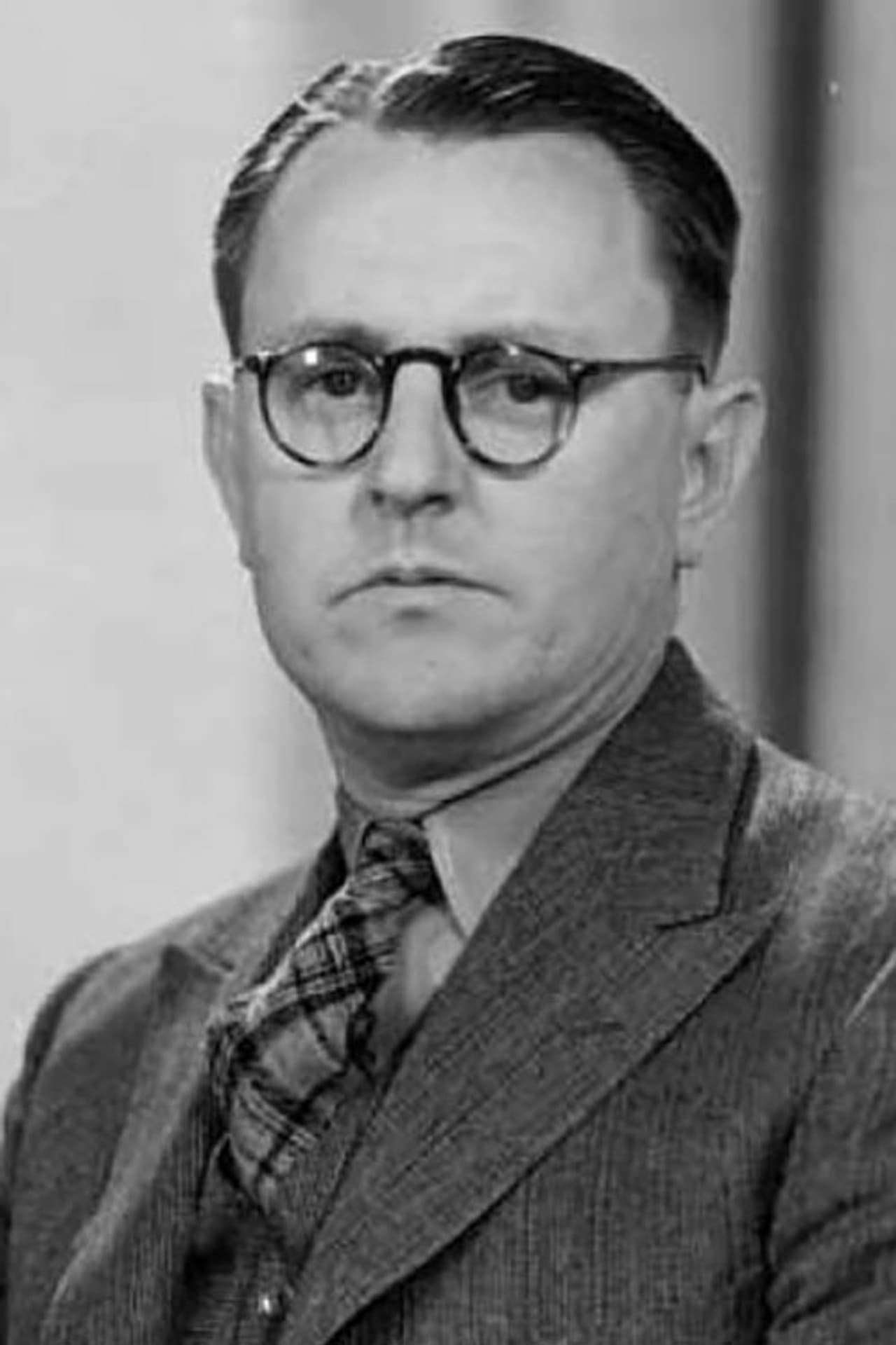 Ken G Hall
