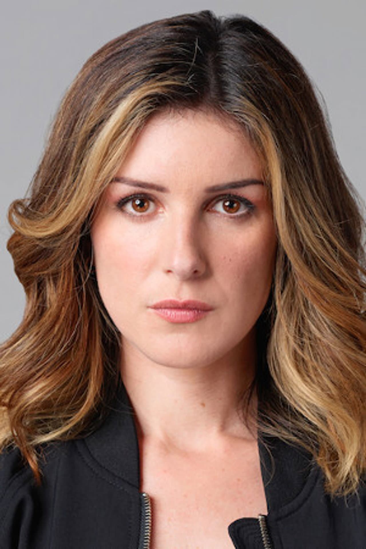 Shenae Grimes Beech