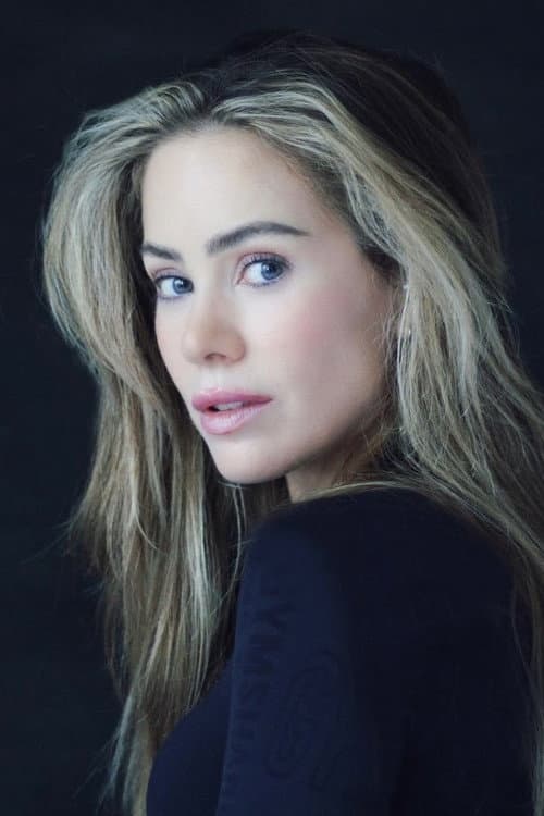 Roxanne Mckee