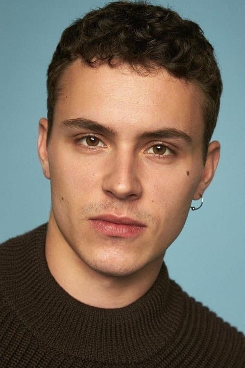 Aron Piper