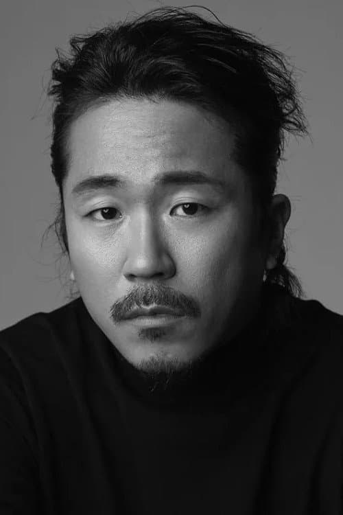 Yang Ik June