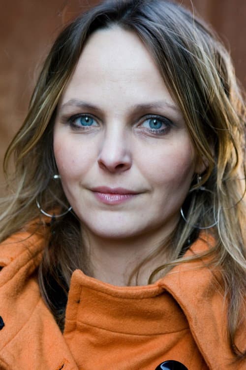 Cecilie A Mosli